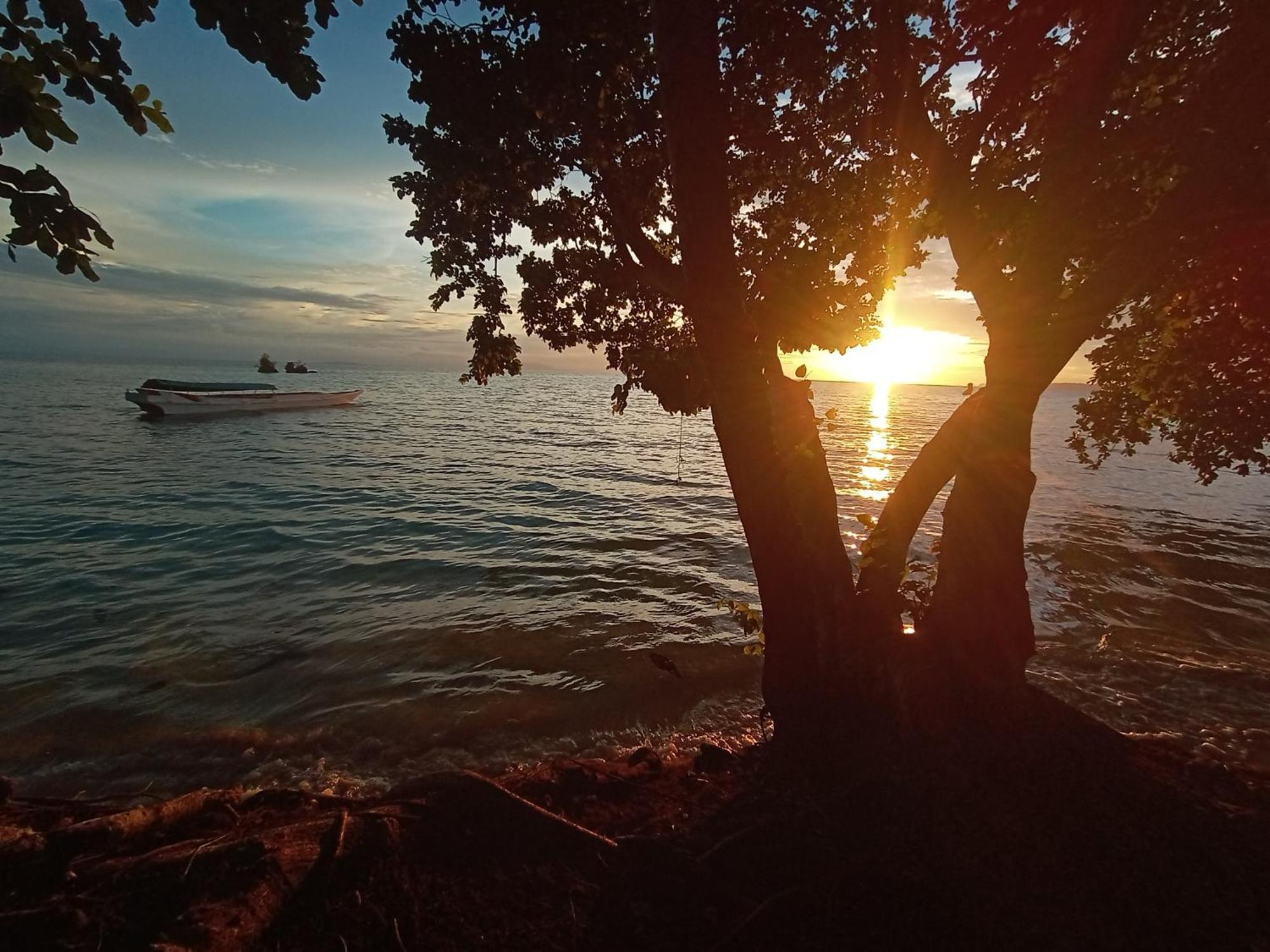 Tanjung Kalemo Resort Batudaka Zewnętrze zdjęcie