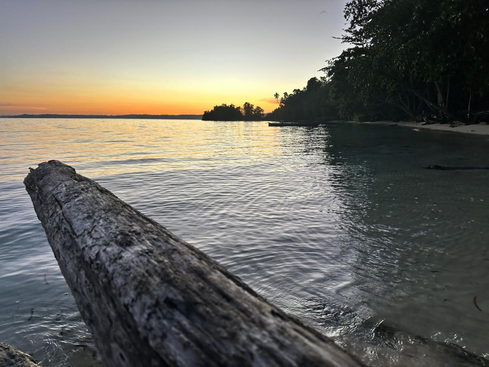 Tanjung Kalemo Resort Batudaka Zewnętrze zdjęcie