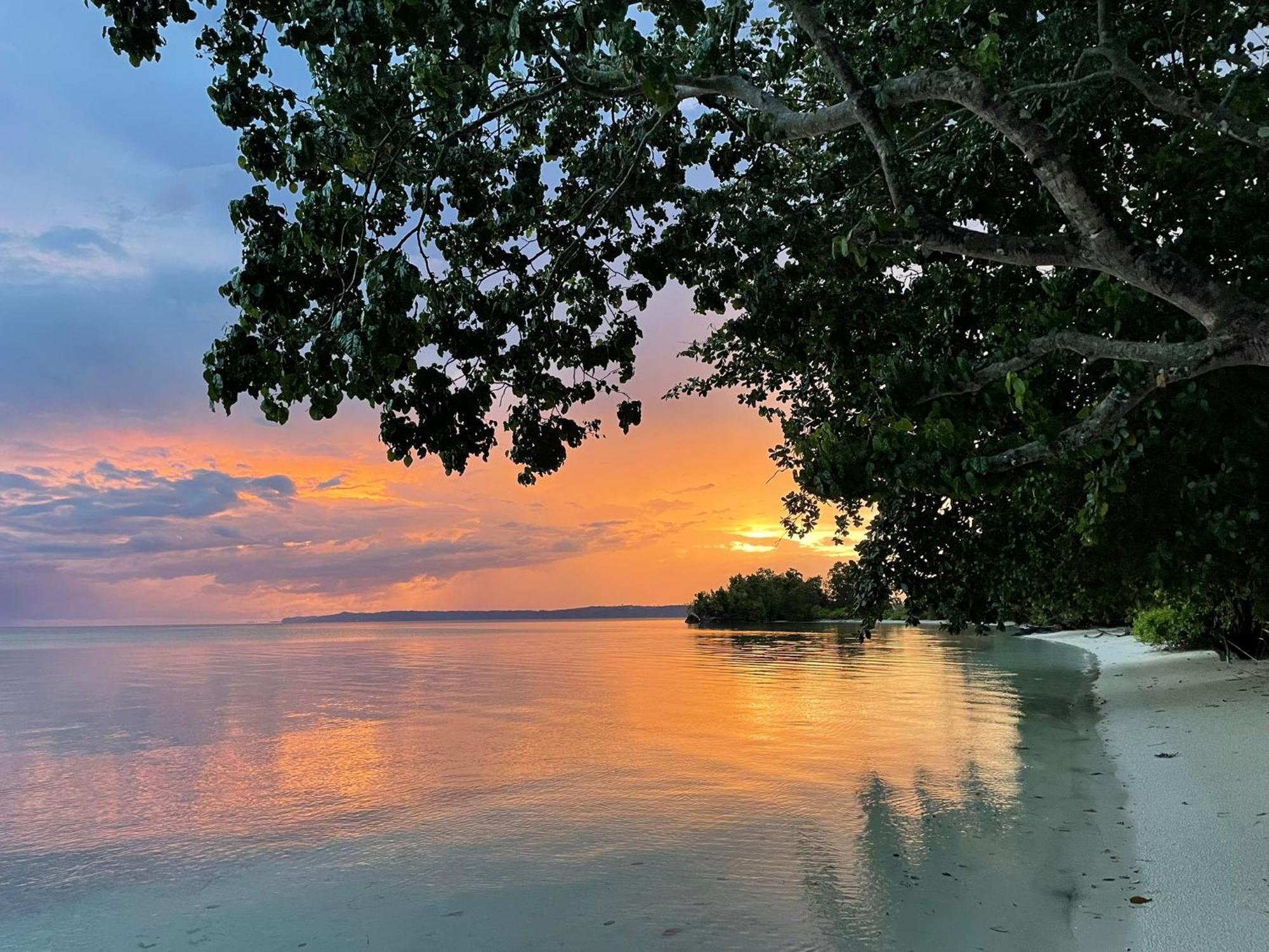 Tanjung Kalemo Resort Batudaka Zewnętrze zdjęcie